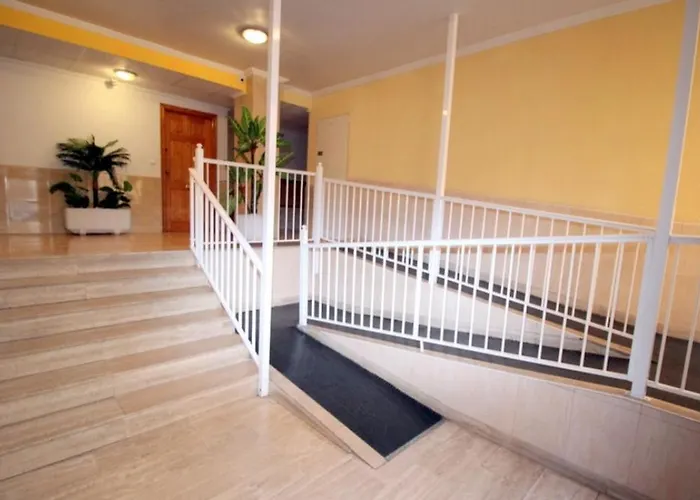 La Loma Apartment *